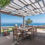 4 Bedroom Stunning In 別荘 Predoscica