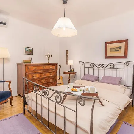 Holiday home Cozy In With Wifi