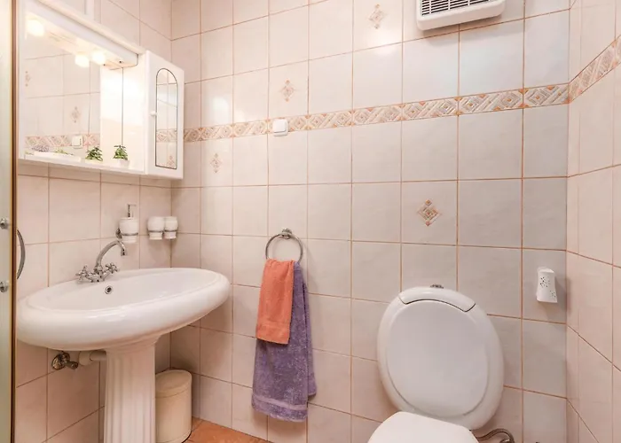 Dom wakacyjny 4 Bedroom Stunning In Predoscica