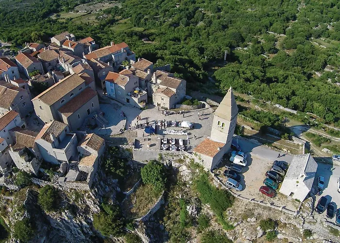 4 Bedroom Stunning In Dom wakacyjny Predoscica