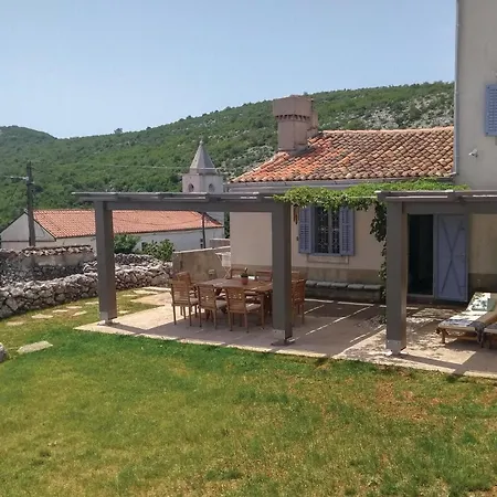 4 Bedroom Stunning In Дом отдыха Predoscica