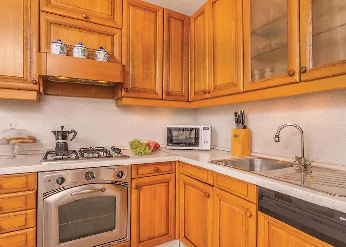 4 Bedroom Stunning In Ferienhaus *